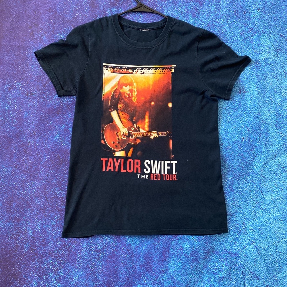 Taylor swift Red Tour T-shirt